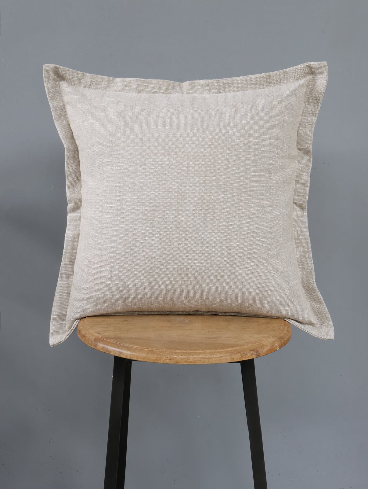 Chambrey Cushion
