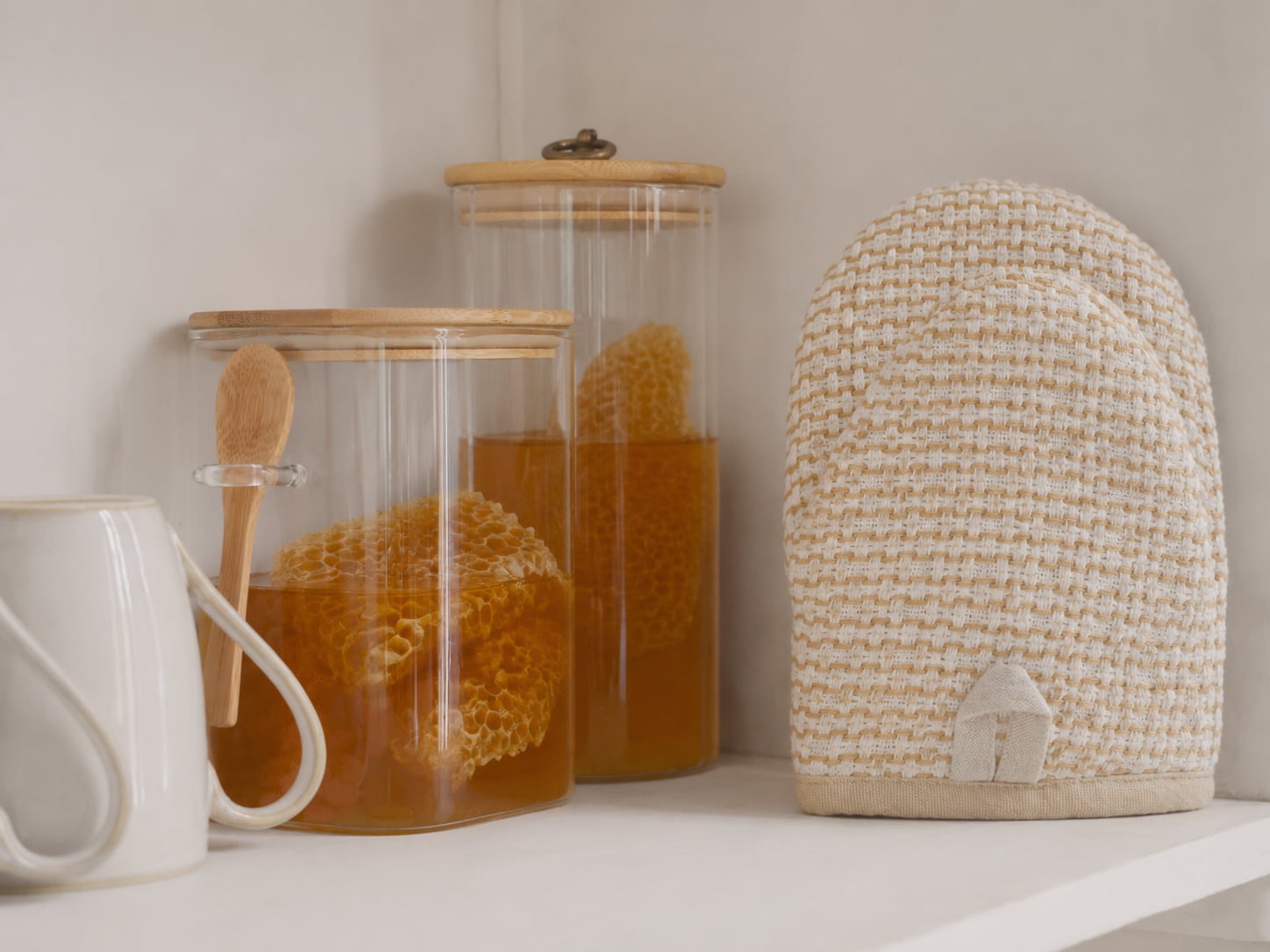 Bee Dobby mitts - Mustard
