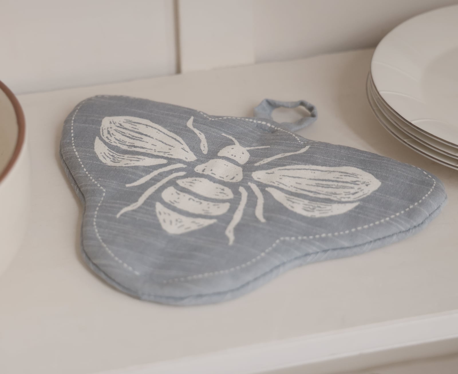 Bee Shaped Mitts - Blue