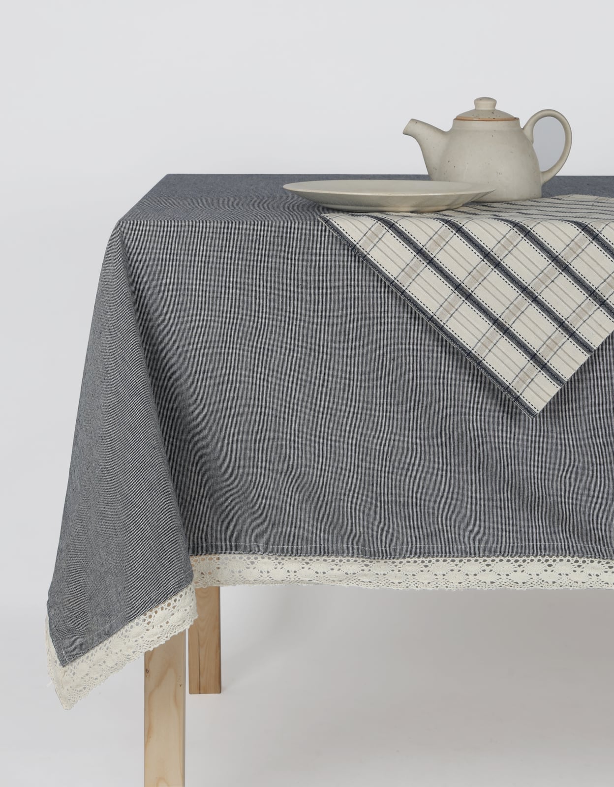 Berry Striped with lace yarn dyed Table cloth & Placemat - Blue