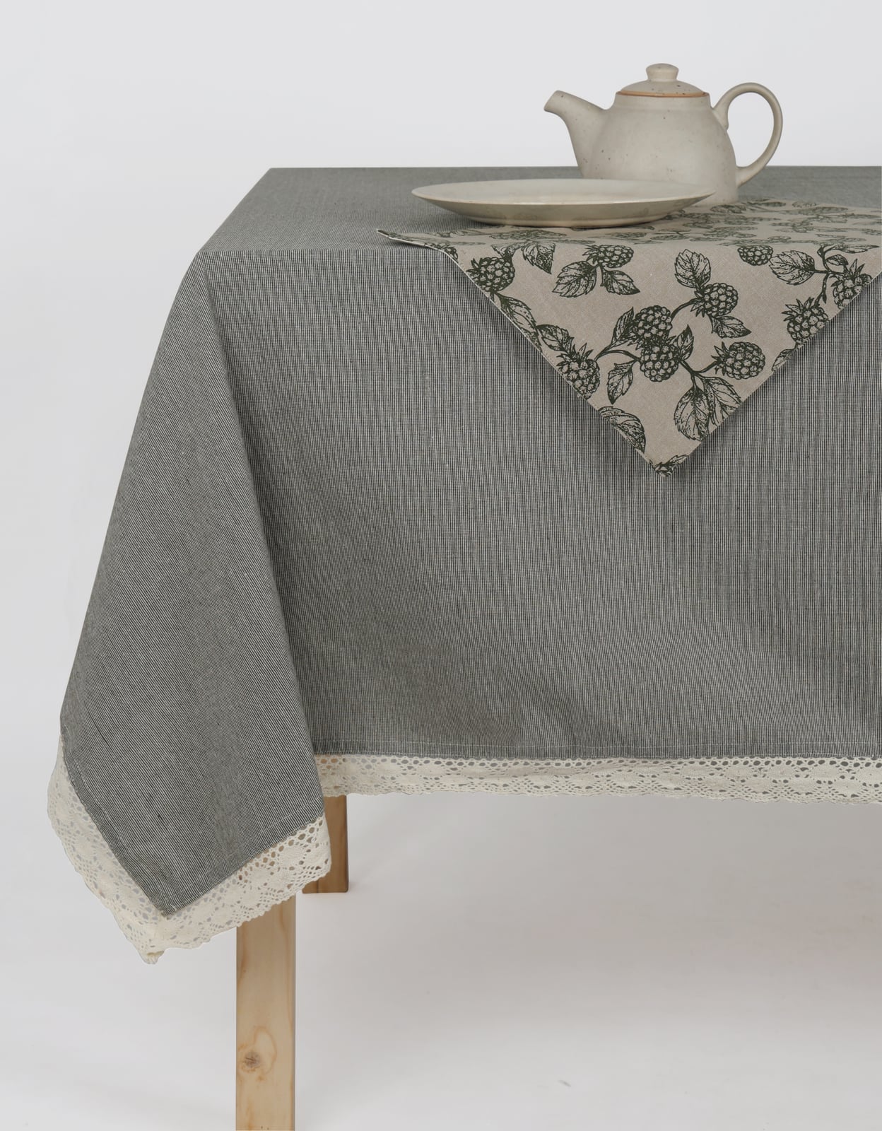 Berry Striped with lace yarn dyed Table cloth & Placemat - Green