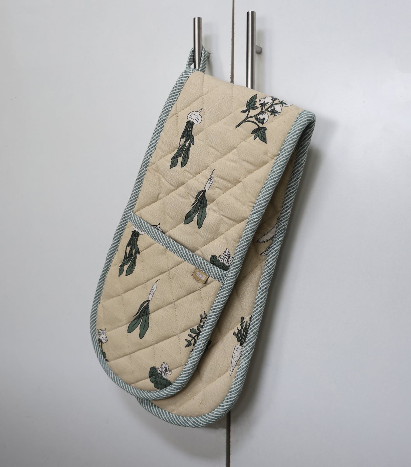 Bright Veggie Printed Double oven Glove - Yellow
