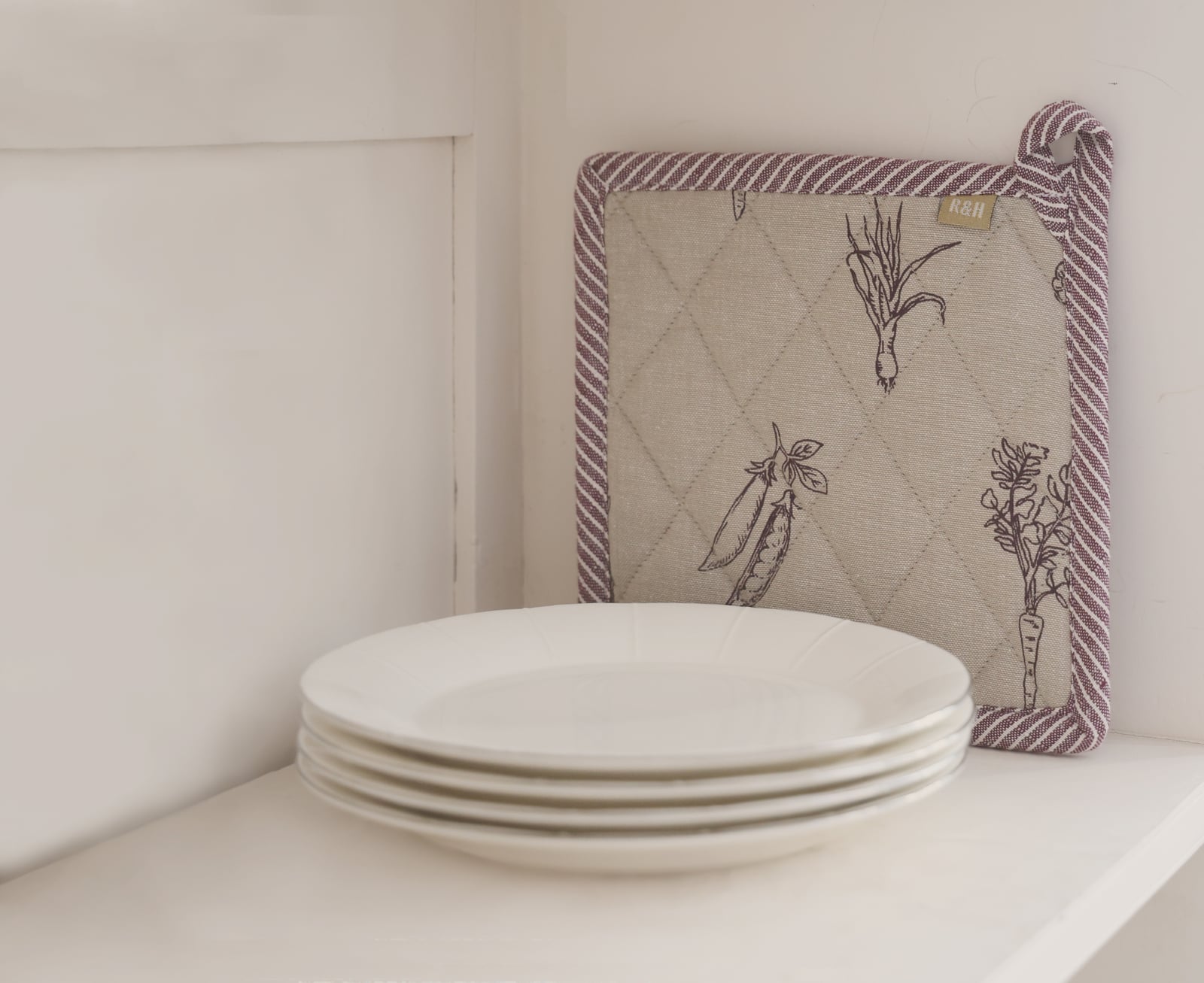 Root Veggie Printed Potholder - Burgundy