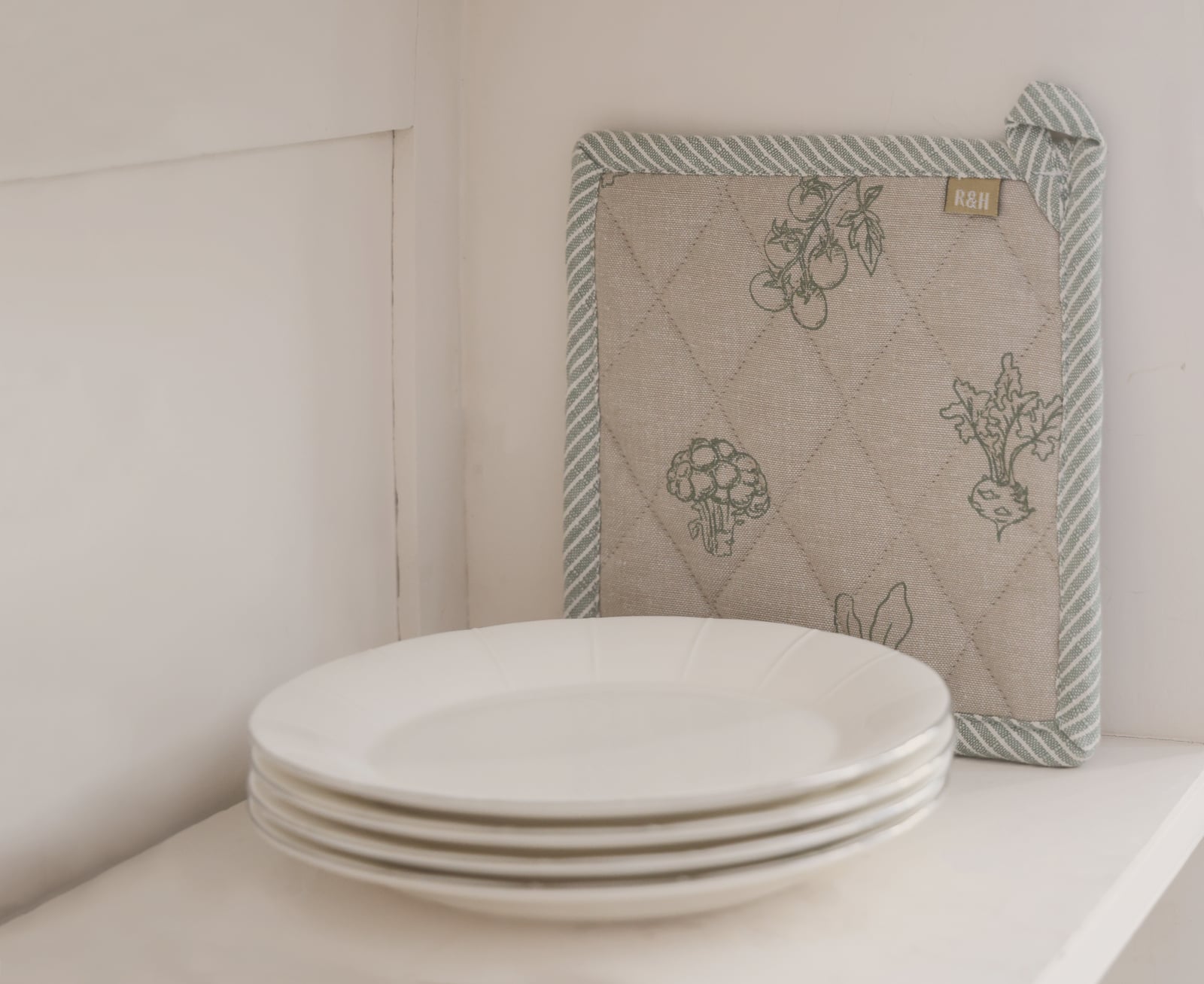 Root Veggie Printed Potholder - Green